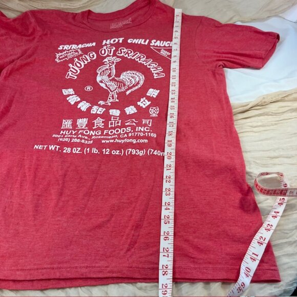 Sriracha Hot Chili Sauce Unisex Short Sleeve Tee Size L - Picture 8 of 11